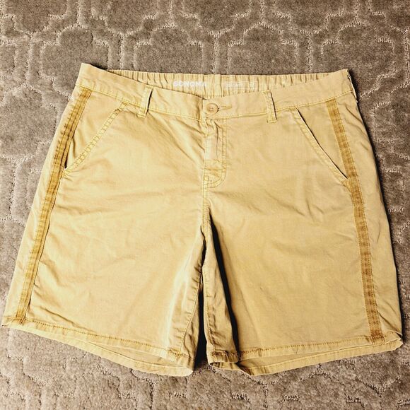 Sonoma Khaki Shorts Womens SIZE 12 Mid Rise Slash Pockets Flat Front casual golf - Picture 1 of 7